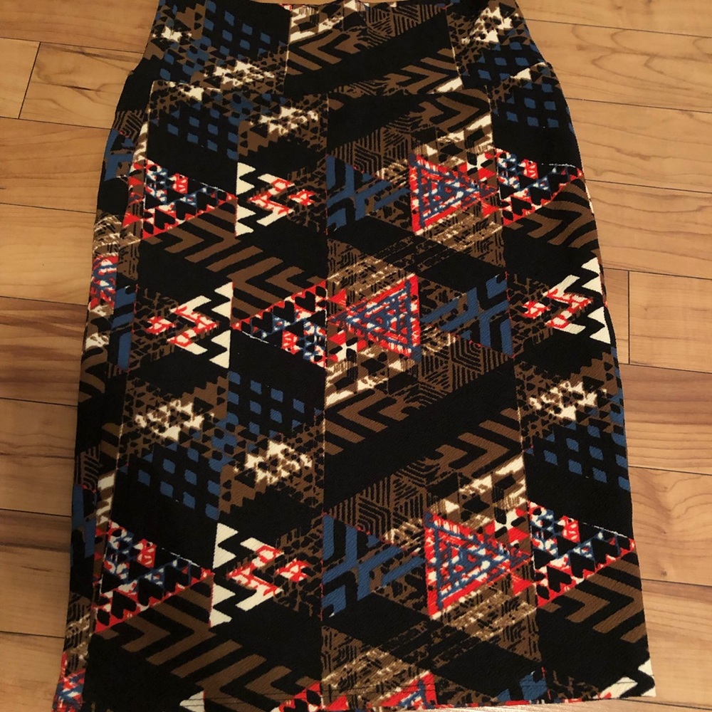 LulaRoe Cassie skirt
